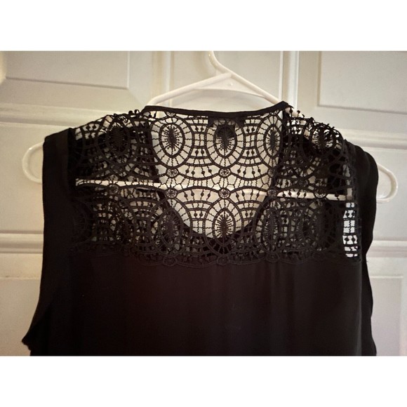 Loft Romper Womens Size Small Crochet Detail Black Short Drawstring Waist EUC - Picture 5 of 6